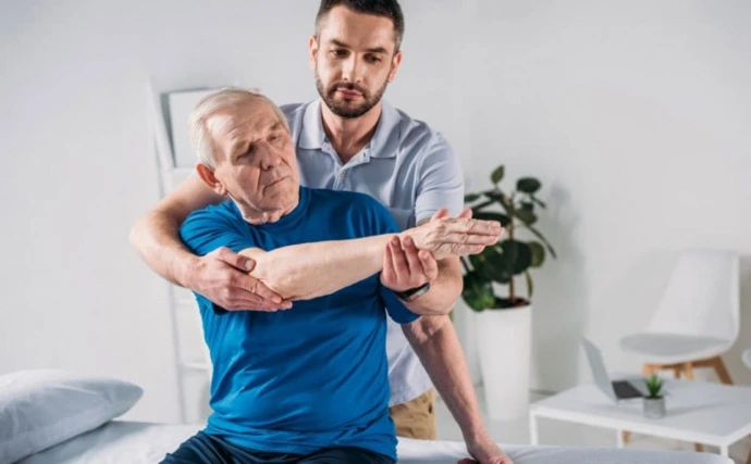 العلاج الطبيعي