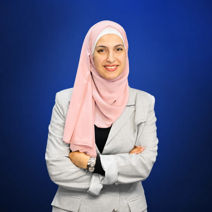 الأستاذة إخلاص
